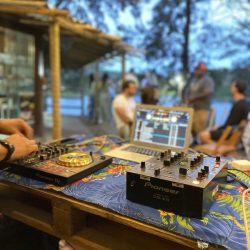 Bar Mobe Wake